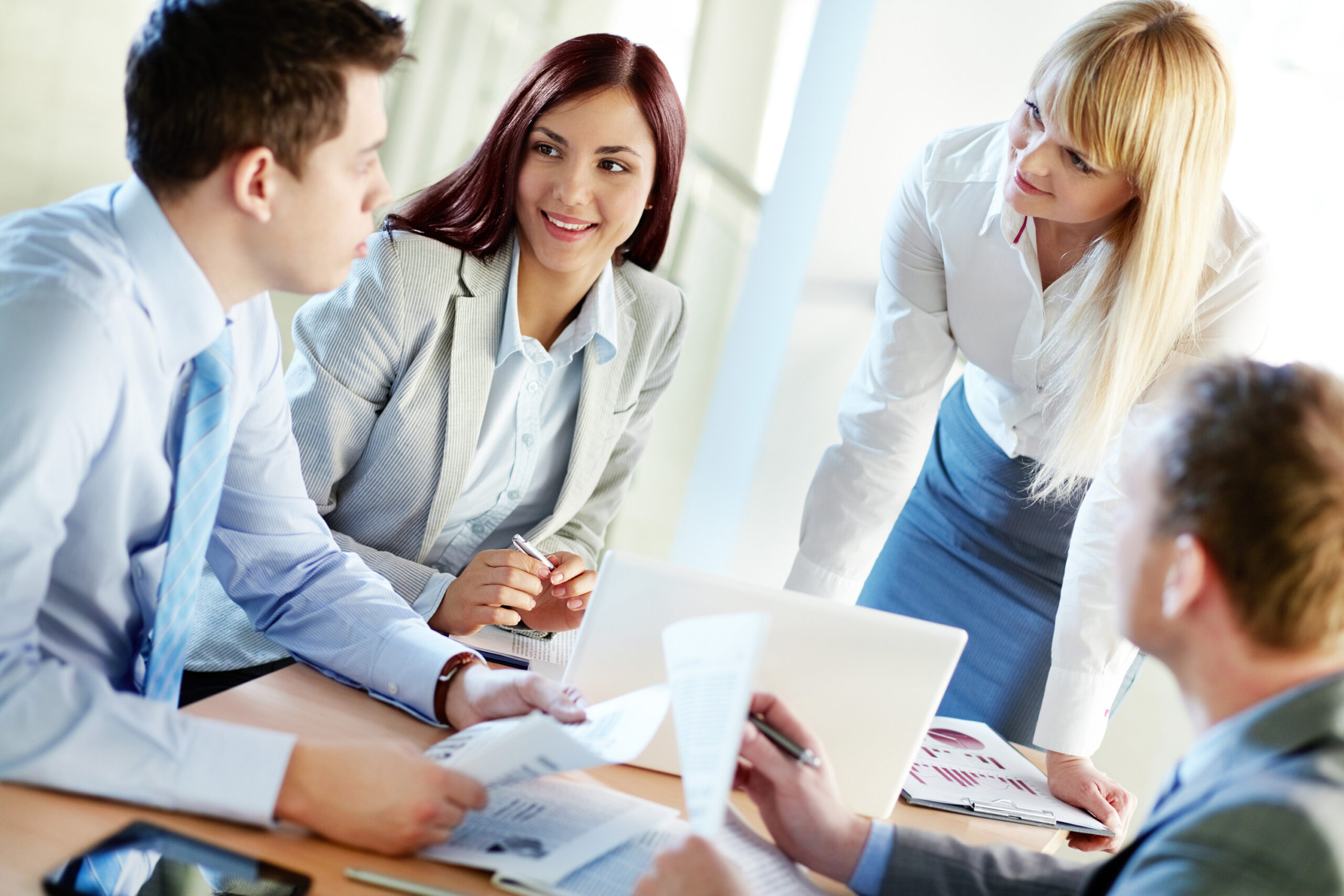 மாணவர்களை இலக்கு வைத்து மசாஜ் நிலையம்: பெண்கள் மூவர் கைது