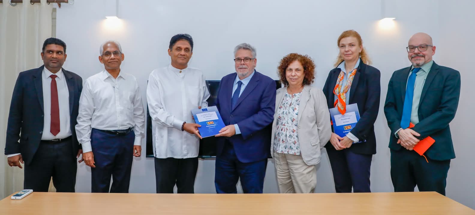 எதிர்க்கட்சித் தலைவரை சந்தித்த ஐரோப்பிய ஒன்றியத்தின் தூதுவர்கள்..!