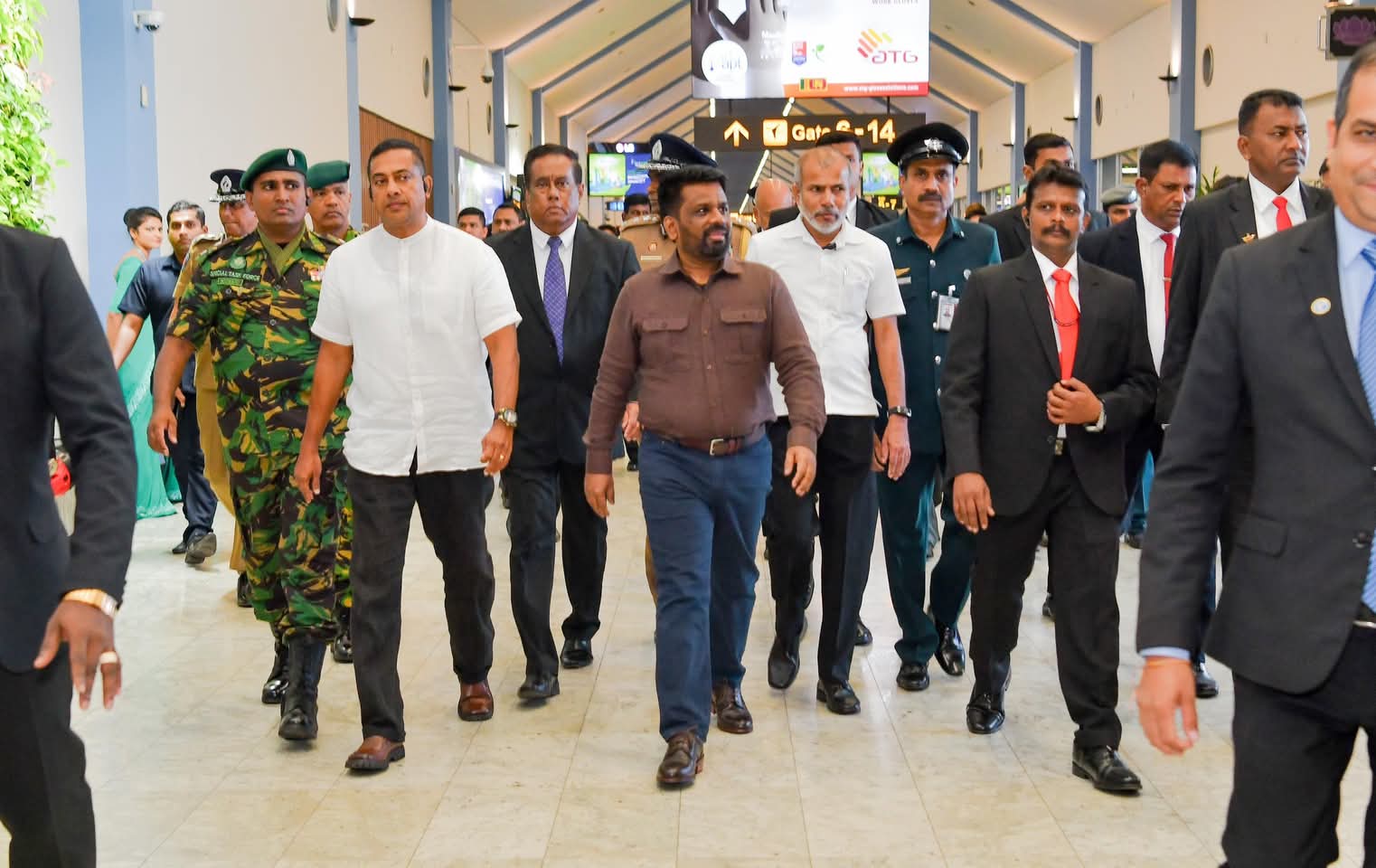 நாடு திரும்பினார் ஜனாதிபதி..!