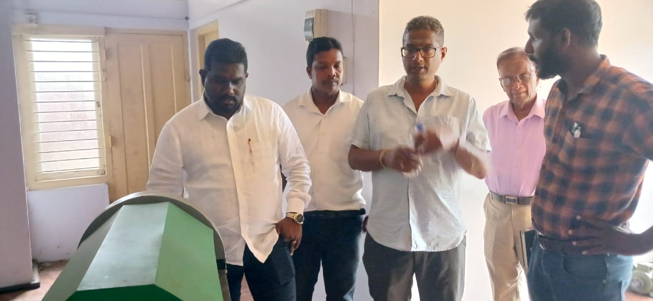 பனை சார் தொழில் துறைக்கான இயந்திரங்கள் உருவாக்கும் நிறுவனத்தில் பிரதியமைச்சர்..!