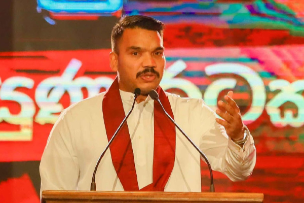 நாமல் ராஜபக்ஷ இன்று CID  விசாரணைக்கு அழைக்கப்பட்டார்