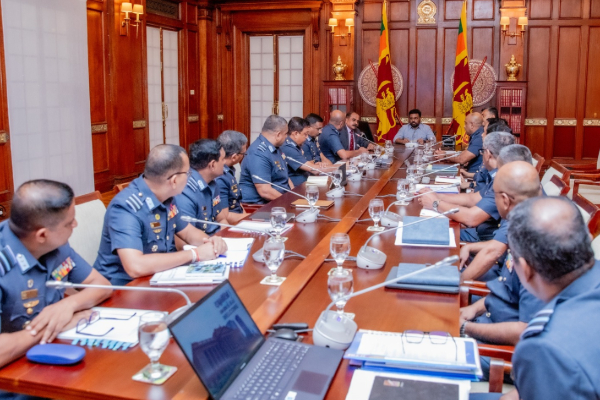 ஜனாதிபதி மற்றும் விமானப்படை உயர் அதிகாரிகளுக்கு இடையில் சந்திப்பு