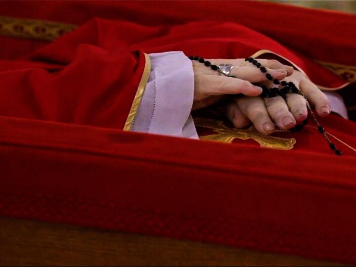 நித்திய இளைப்பாறிய பரிசுத்த பாப்பரசரின் இறுதி ஆராதனை இன்று