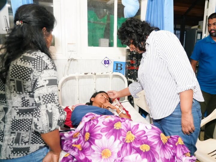 பஸ்விபத்தில் காயமடைந்தவர்களை நேரில் சென்று பார்வையிட்ட பிரதமர்