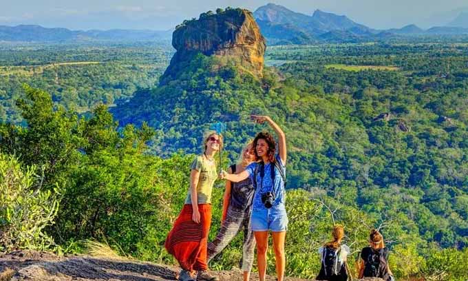 5 மாதங்களில் ஒரு மில்லியன் சுற்றுலாப் பயணிகள்