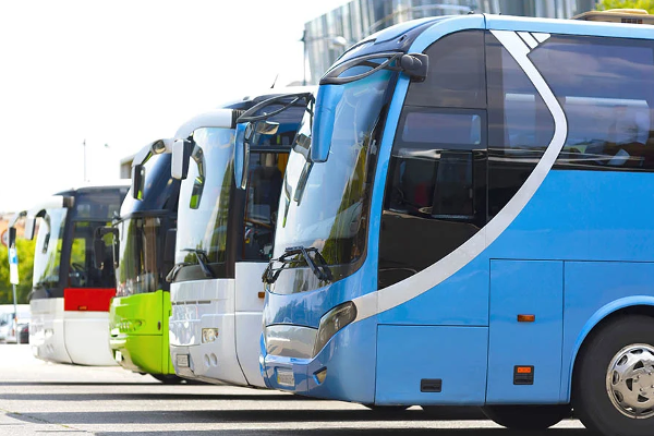 அதிவேக நெடுஞ்சாலைக்கு புதிதாக 200  அதிசொகுசு பேரூந்துகள்