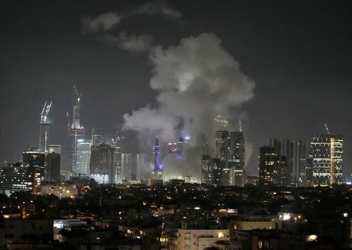 இஸ்ரேல் மீது பாலிஸ்டிக் ஏவுகணைகளை ஏவி ஈரான் தாக்குதல்