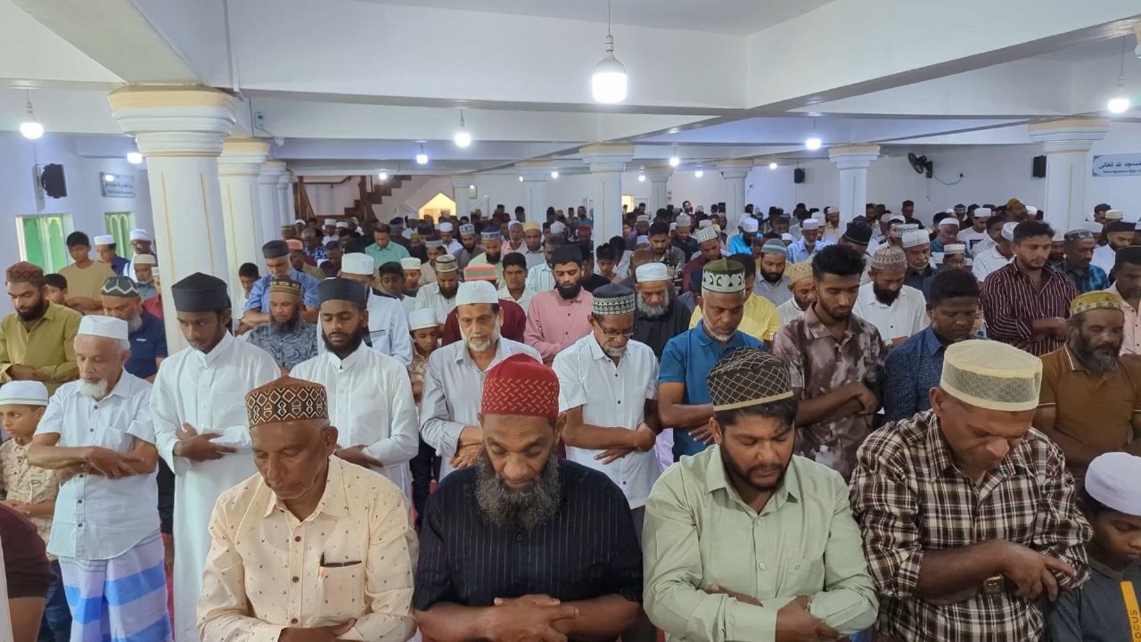 ஹட்டனில் கொண்டாடப்பட்ட ஹஜ் பெருநாள் சிறப்பு தொழுகை.