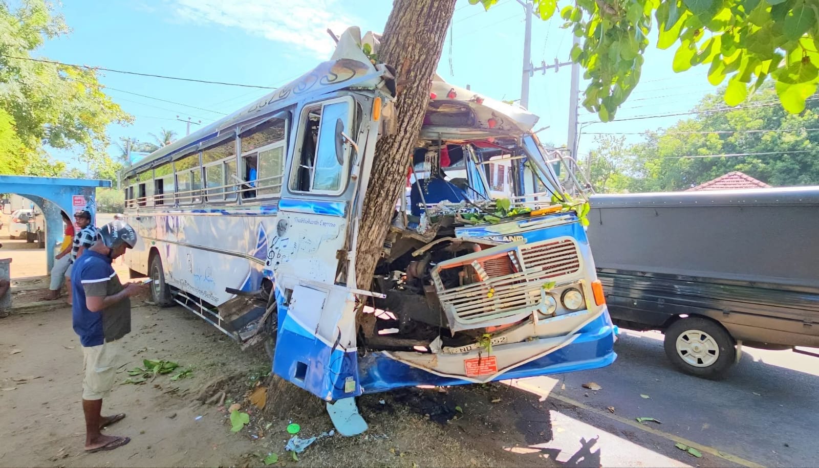 இன்று அதிகாலை ஏற்ப்பட்ட விபத்து