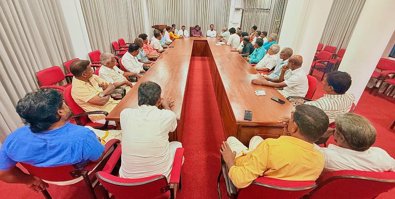 ஐயப்ப பக்தர்கள் மற்றும் பிரதி அமைச்சருக்கு இடையில் கலந்துரையாடல்