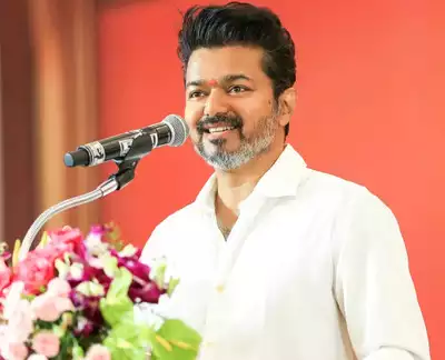 முதல்வர் வேட்பாளராக களமிறங்கும் விஜய்