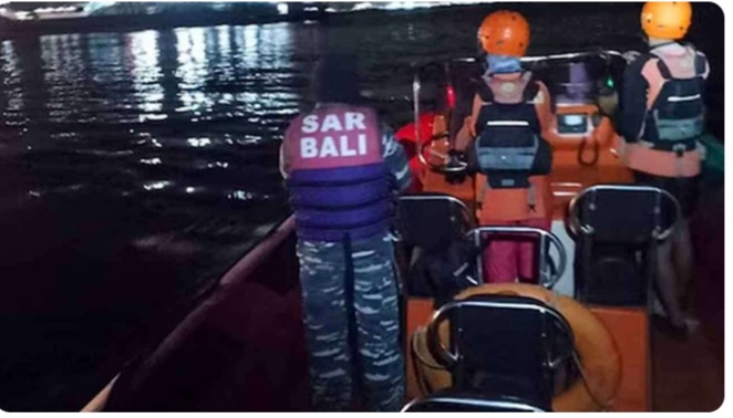 இந்தோனேசியாவில் கப்பல் மூழ்கியதில் 4 பேர் பலி