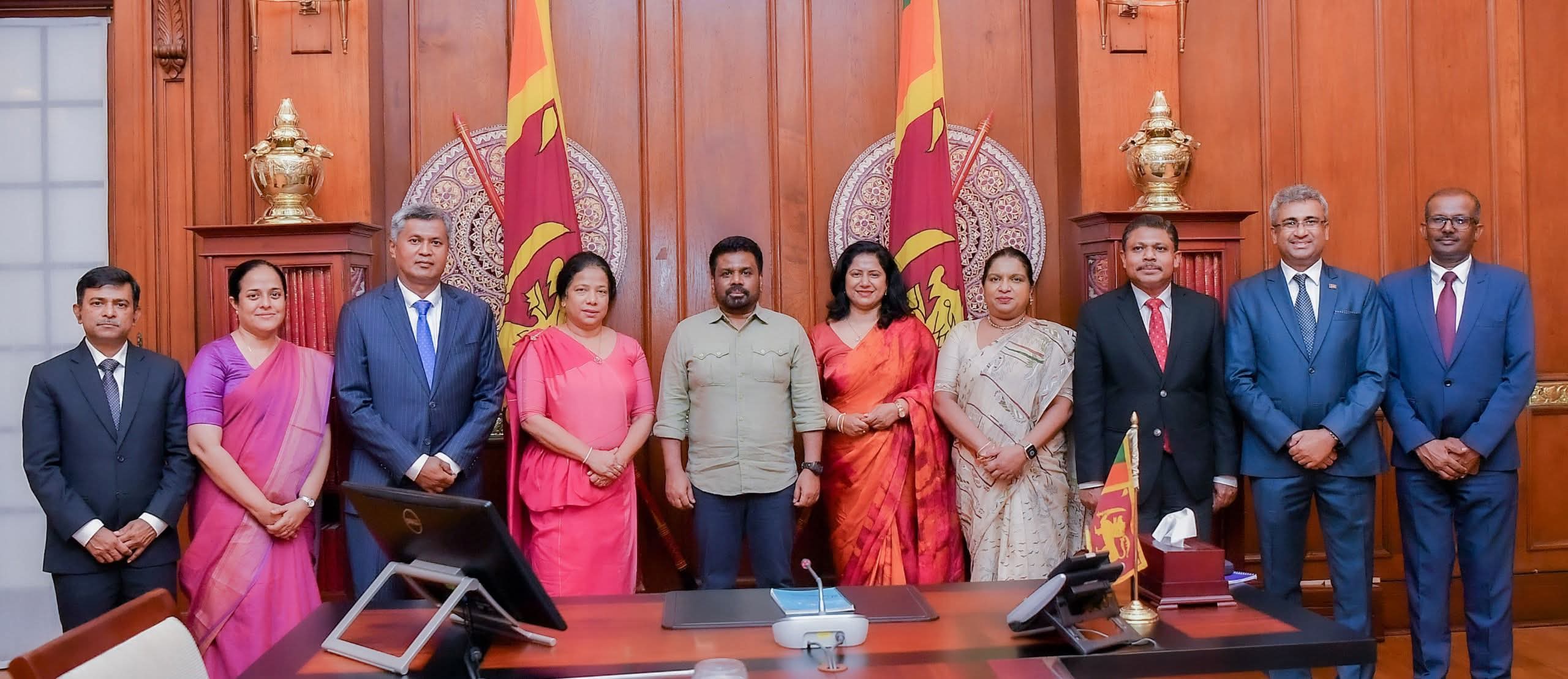 07 புதிய தூதரகத் தலைவர்கள் ஜனாதிபதியைச் சந்தித்தனர்