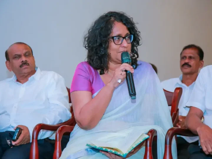 இதயத்தையும் விருத்தி செய்யும் கல்வி முறை வேண்டும்!