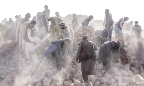 ஆப்கான் நில நடுக்கம்  – பலி எண்ணிக்கை உயர்வு