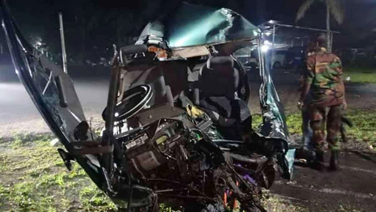 அதிவேக நெடுஞ்சாலை விபத்தில் பெண்ணொருவர் பலி