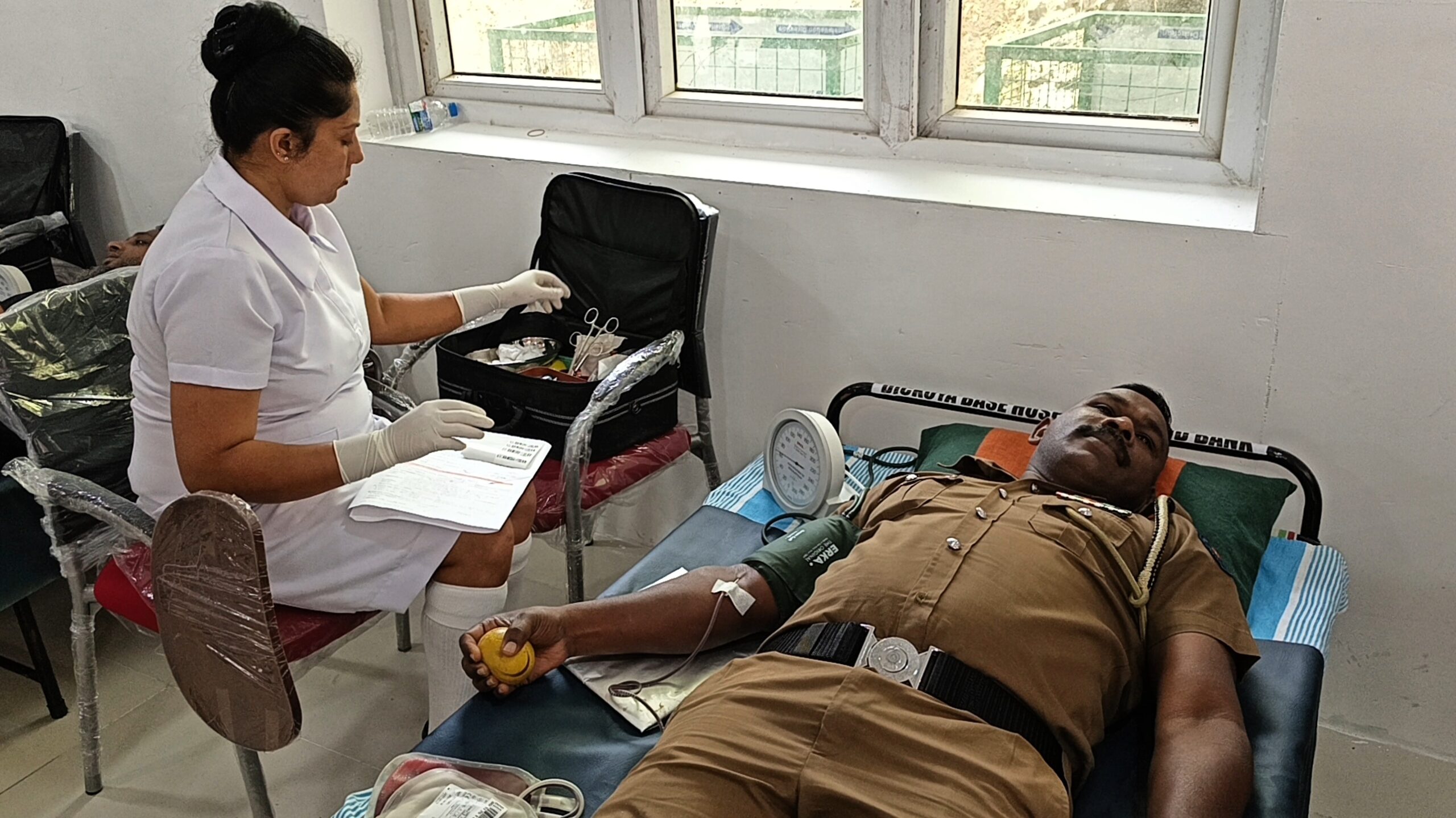 159வது பொலிஸ் தினத்தை முன்னிட்டு ஹட்டன் பொலிஸ் நிலையத்தில் இரத்ததானம்!