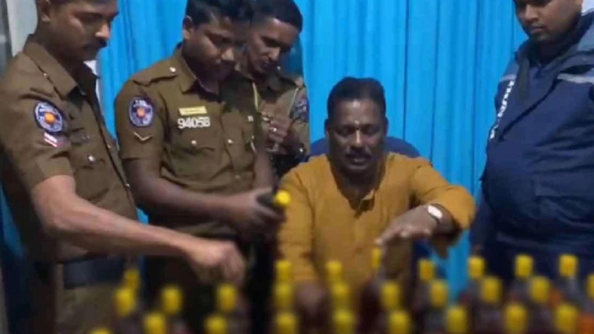 மதுபான போத்தல்களுடன்.    ஒருவர் கைது!