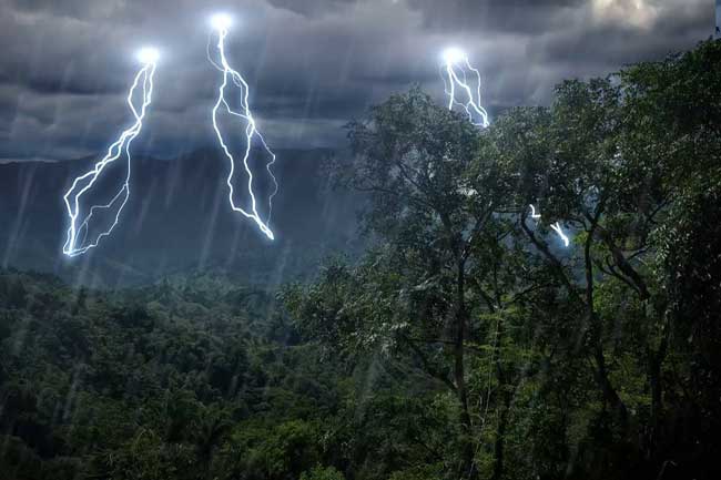 பலத்த இடி மின்னல் குறித்து எச்சரிக்கை