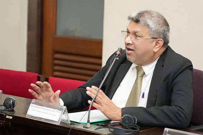 சுயாதீன சட்டத்தரணி அலுவலகம் நிறுவ நிபுணர் குழு