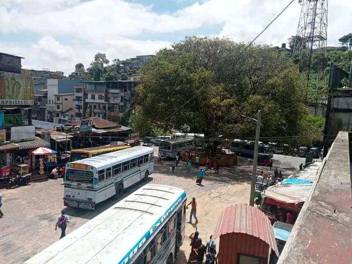 அட்டனில் தீபாவளிக்கு நடைபாதை வியாபாரம் தடை