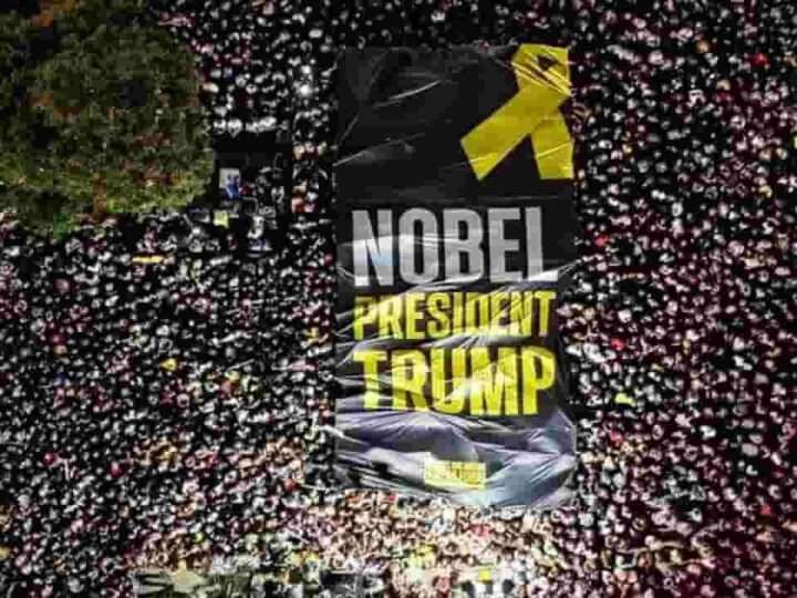 பணயக்கைதிகளின் விடுவிப்புக்கு முன் டெல் அவிவில் கூடிய மக்கள்