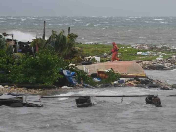 புயல் தாக்கத்தால் 26 பேர் பலி