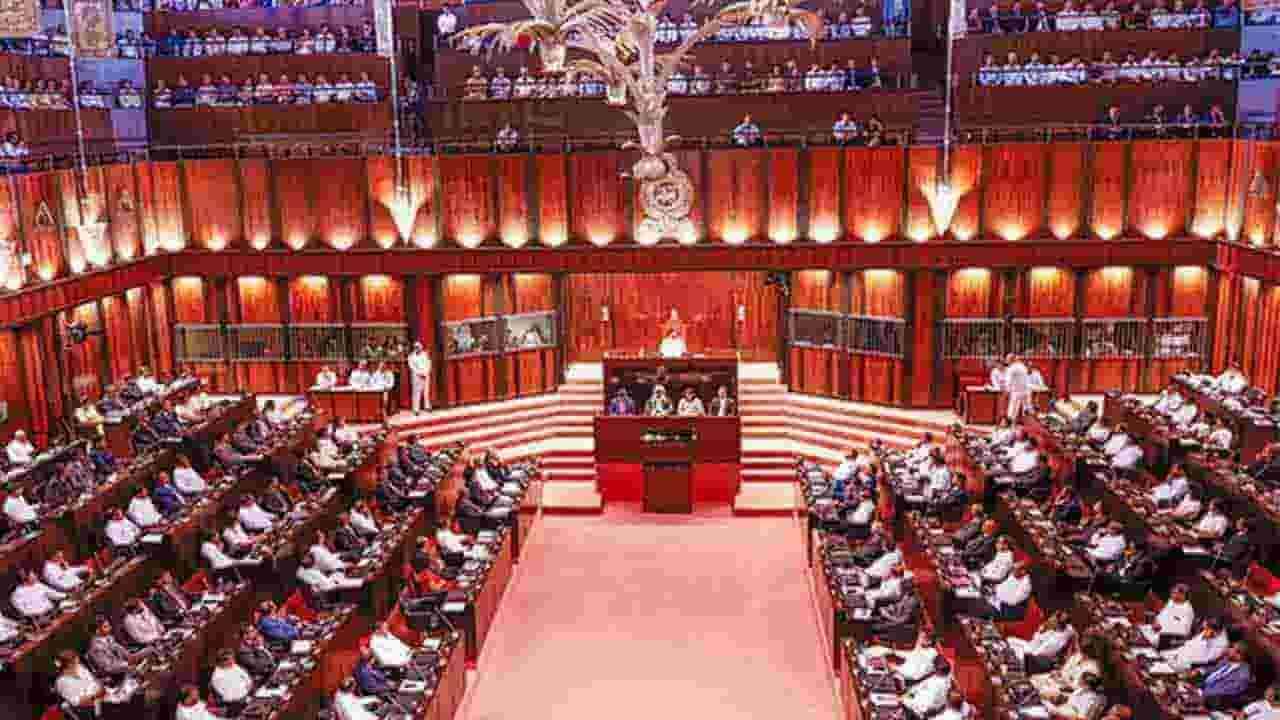 இன்றைய பாராளுமன்ற அமர்வு ஆரம்பம்