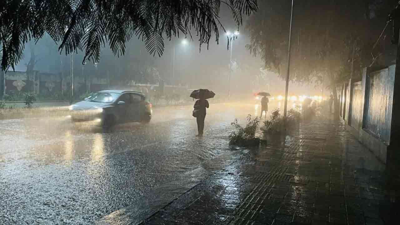 இன்றும் 100 மி.மீ அளவில் பலத்த மழை!