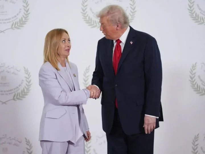 நீங்க ரொம்ப அழகா இருக்கிறீங்க!