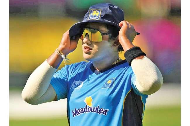 சமரி அத்தபத்து தொடர்ந்து பத்தாவது இடத்தில்