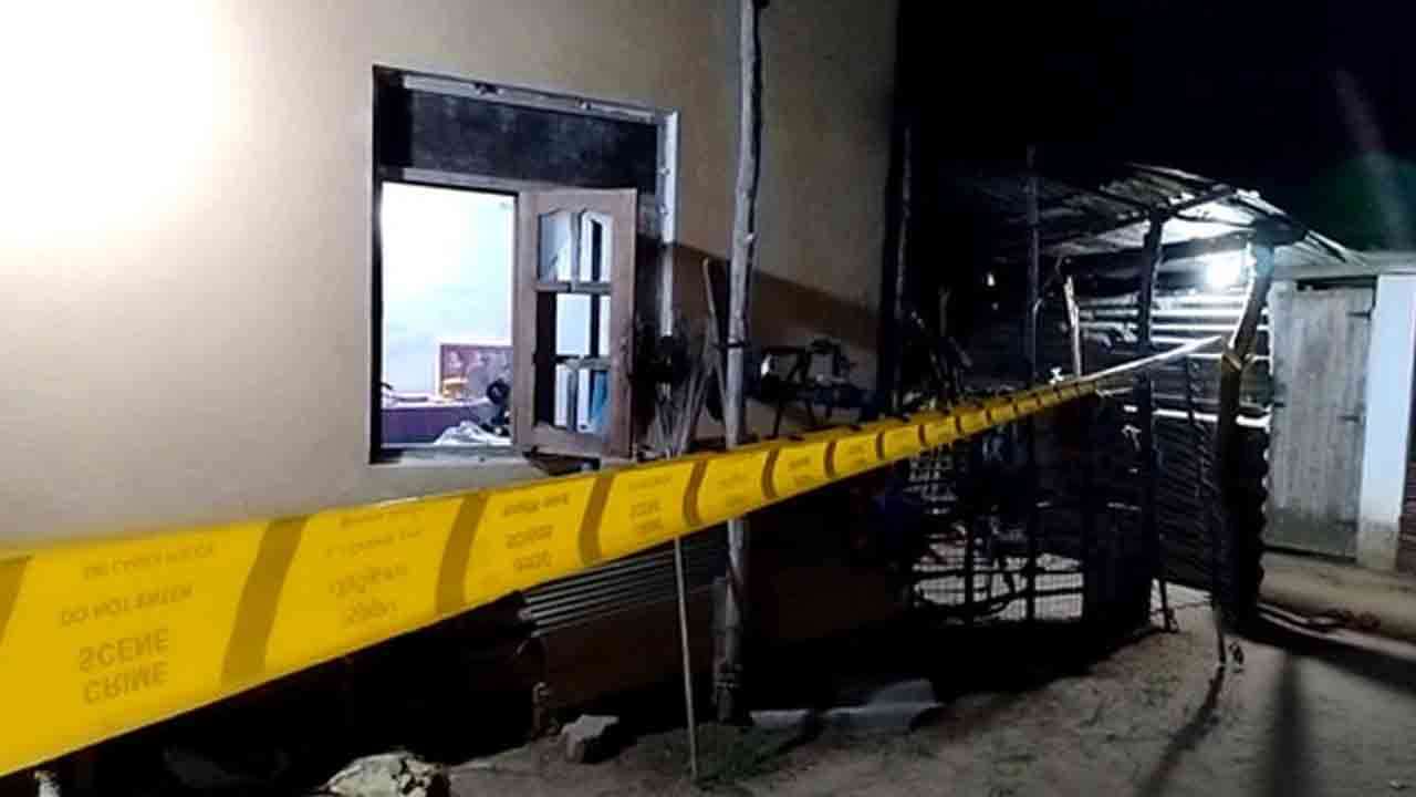 ஹூங்கம வீடொன்றில் சடலமாகக் கிடந்த தம்பதியர்