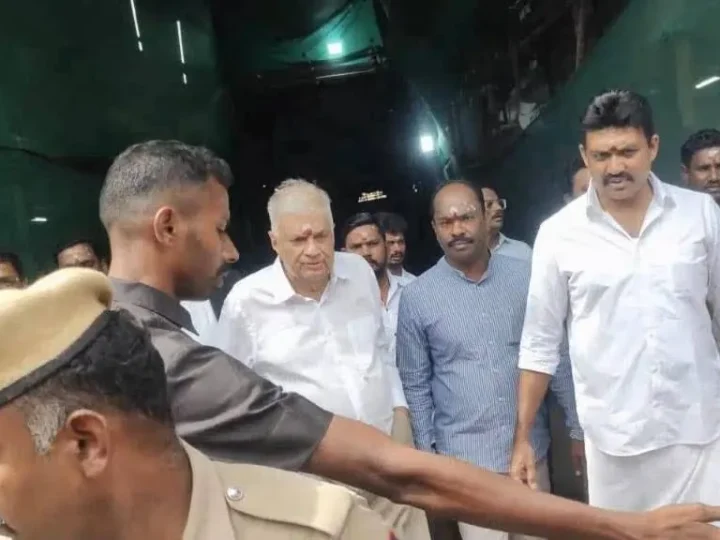 ரணில் விக்கிரமசிங்க மதுரை மீனாட்சி அம்மன் கோவிலில் தரிசனம்