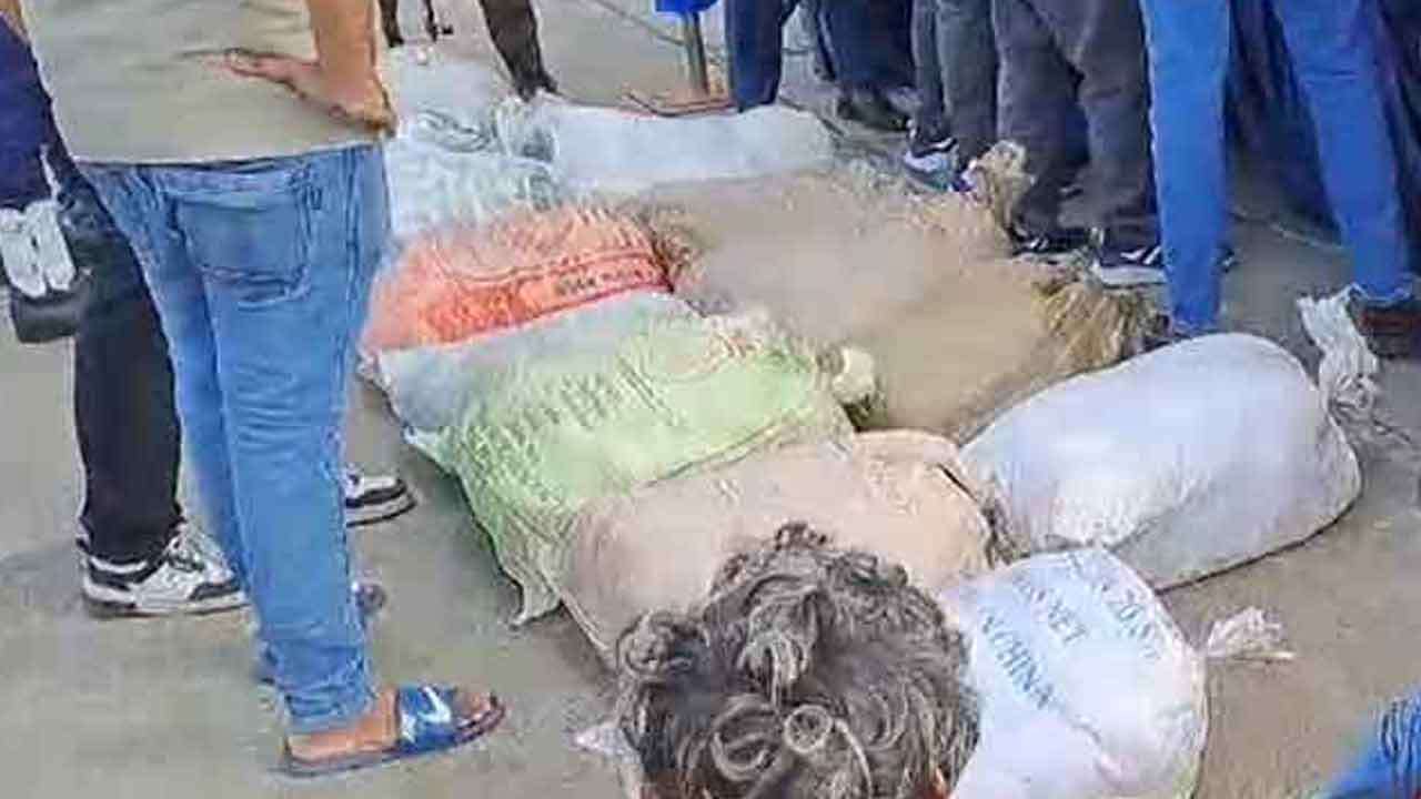 கடற்படை கைப்பற்றிய படகில் மீனுக்குப் பதில் 350 கிலோ போதைப்பொருள்!