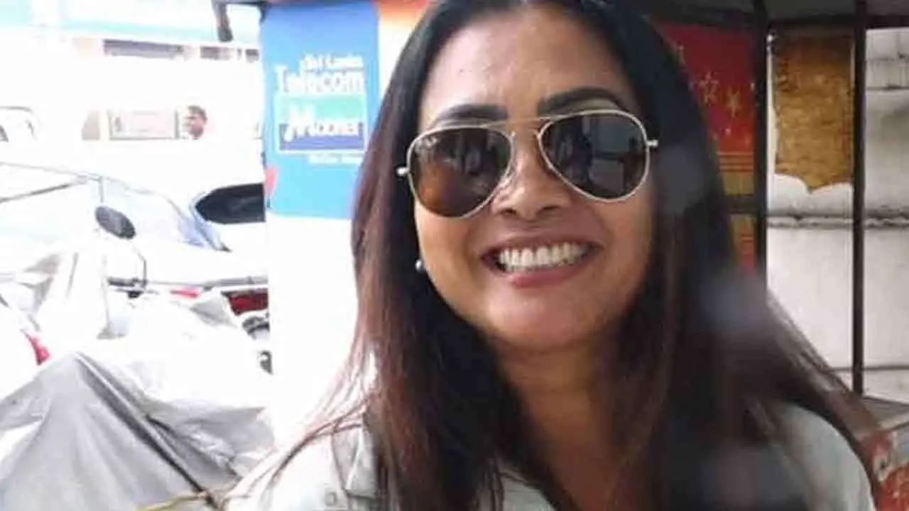 காயத்ரி டயஸ் சி.ஐ.டியில் ஆஜர்