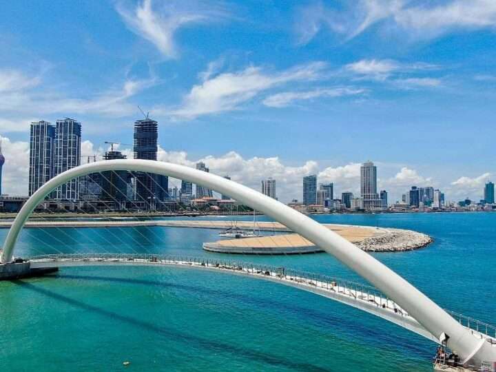 காலி முகத்திடலில் நீராடியவர் துறைமுக நகரில் சடலமாக மீட்பு