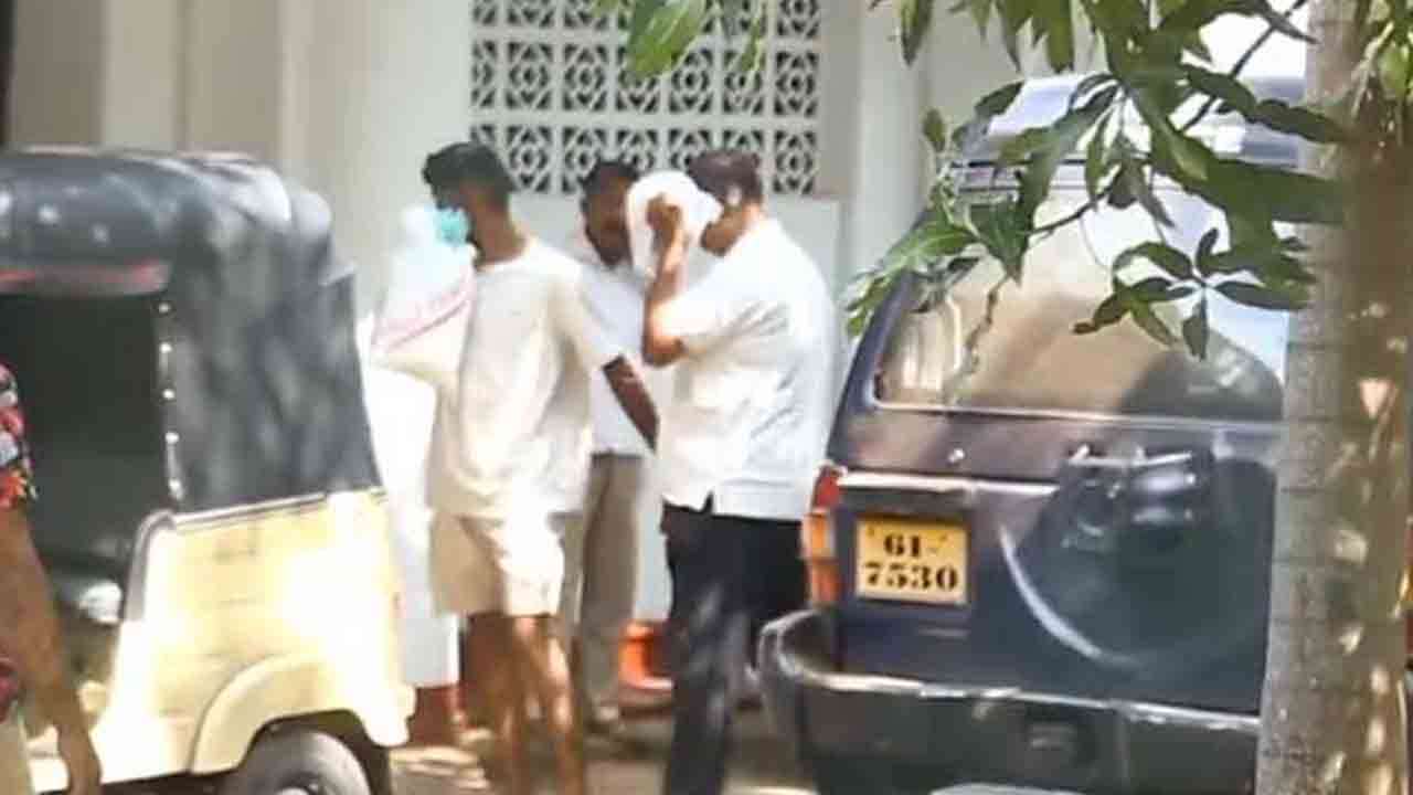 ஹெரோயினுடன் கைதான அதிபர் பணி நீக்கம்