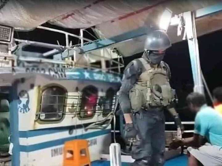 தென் கடலில் மீட்கப்பட்ட போதைப் பொருள் 300 கிலோவுக்கும் அதிகம்