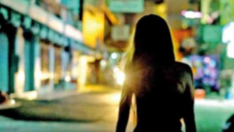 திருநங்கை பாலியல் தொழிலாளர்கள் போதைப்பொருளுக்கு அடிமை