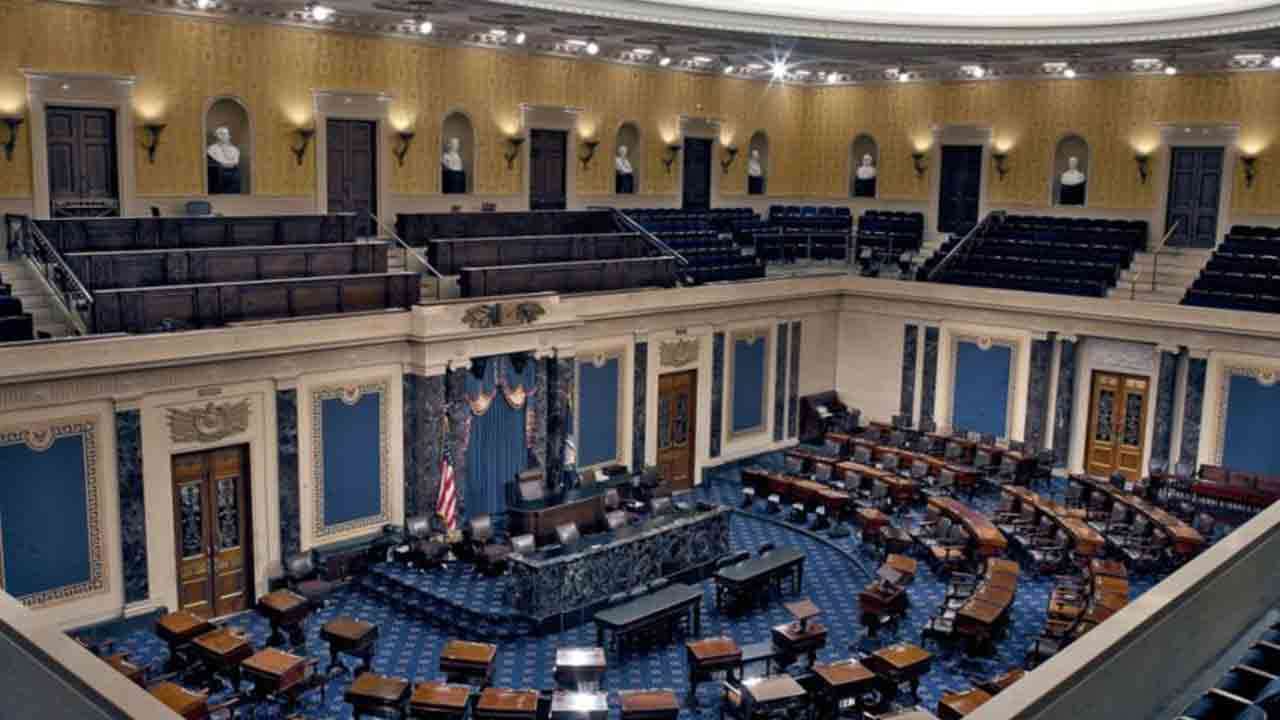 அமெரிக்க முடக்கத்திற்கு முடிவுகட்ட செனட் சபை உறுப்பினர்கள் இணக்கம்