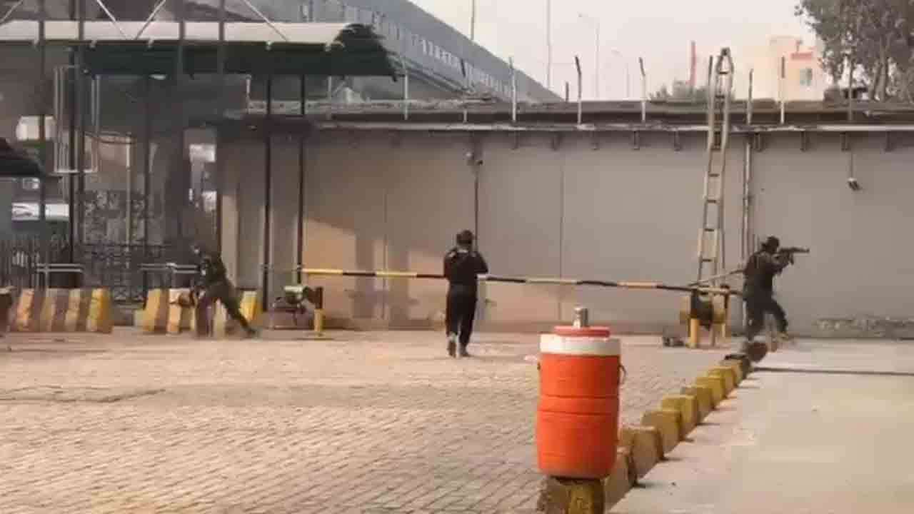 பாகிஸ்தான் படைத் தலைமையகத்தின் மீது தற்கொலைத் தாக்குதல்