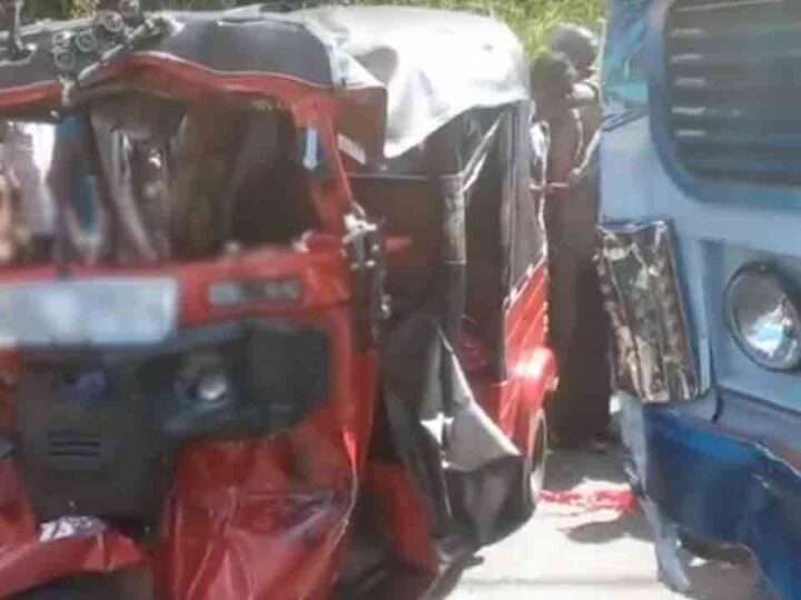 ஹங்குரன்கெத்த விபத்தில் ஒருவர் உயிரிழந்து மேலும் நால்வர் காயம்