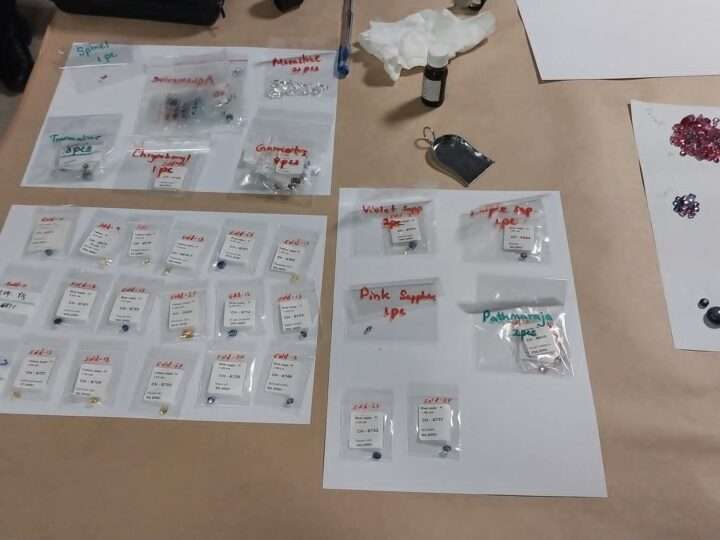 32 மில்லியன் மதிப்புள்ள இரத்தினக் கற்களை கடத்த முயற்சி; இருவர் கைது!