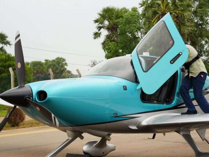 மலேசியாவில் இருந்து சிறிய ரக விமானம் இலங்கைக்கு!