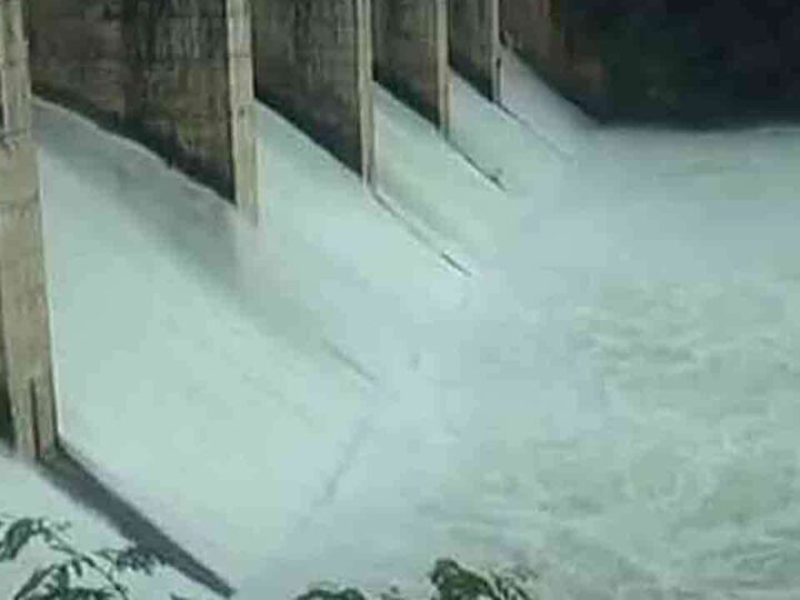 36 நீர்த்தேக்கங்கள் தொடர்ந்தும் வான் பாய்கின்றன!