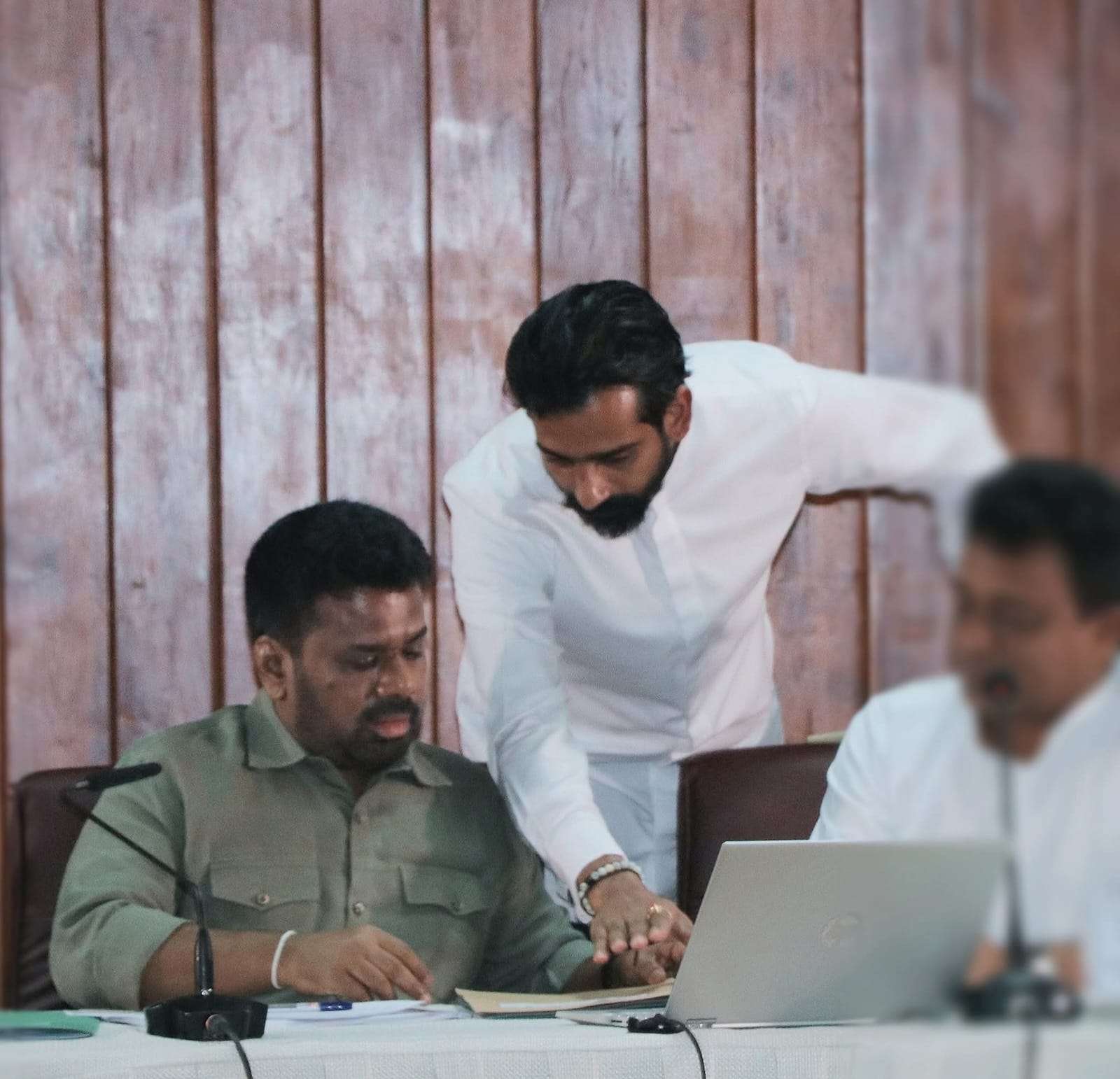 காணி உரிமை கிடைத்துவிட்டால் வீட்டுப் பிரச்சினை தீர்ந்துவிடும்