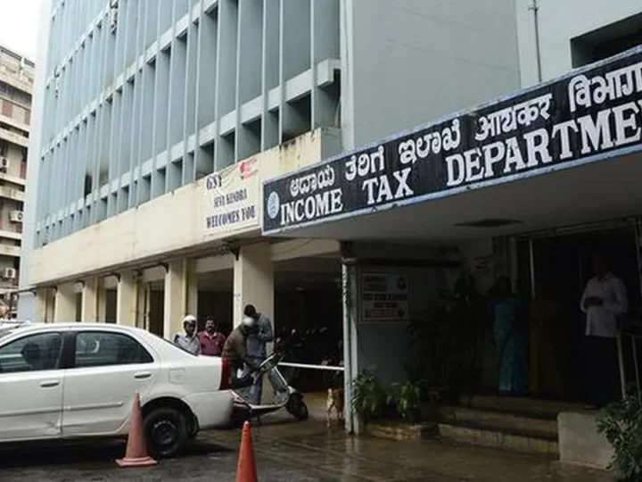 அரச வரி வருமானம் 4000 பில்லியன் ரூபாய்