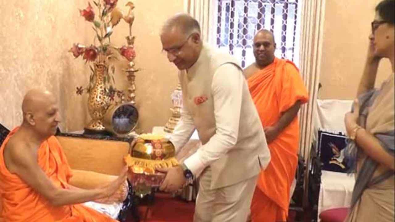 இந்தியாவின் உதவிக்கு மகாநாயக்க தேரர்கள் நன்றி தெரிவிப்பு