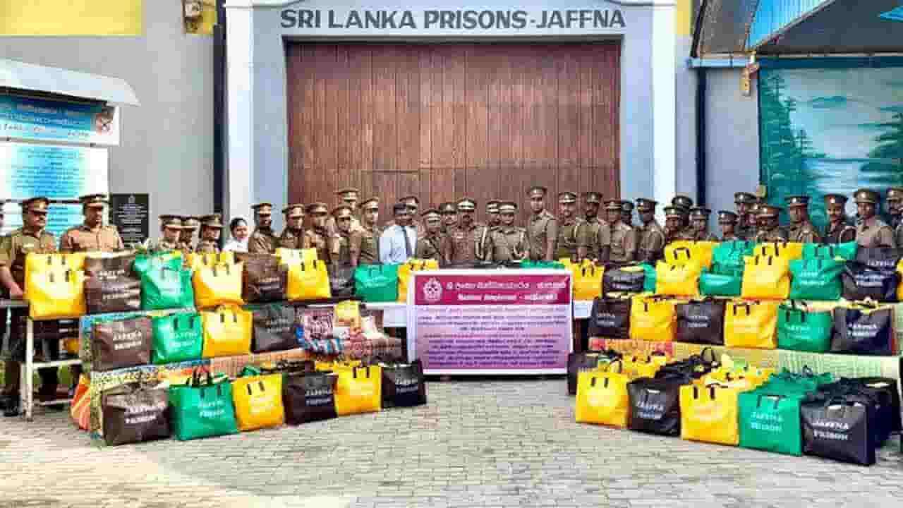 அனர்த்தத்திற்கு உள்ளானவர்களுக்கு யாழ் சிறைச்சாலையும் உதவி