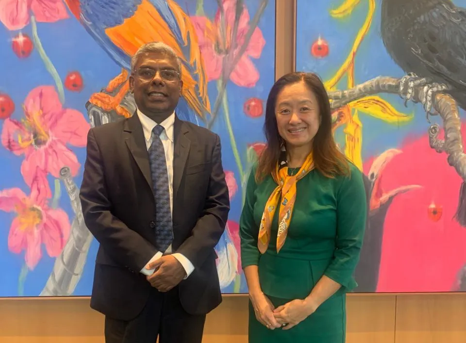 ஜூலி சாங் – பேராசிரியர் கோமிக உடுகமசூரிய இடையே சந்திப்பு